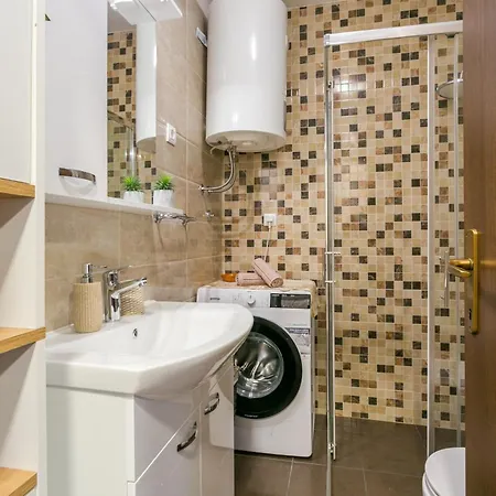 With Parking Space Solin, Split - 21310 Апартаменты