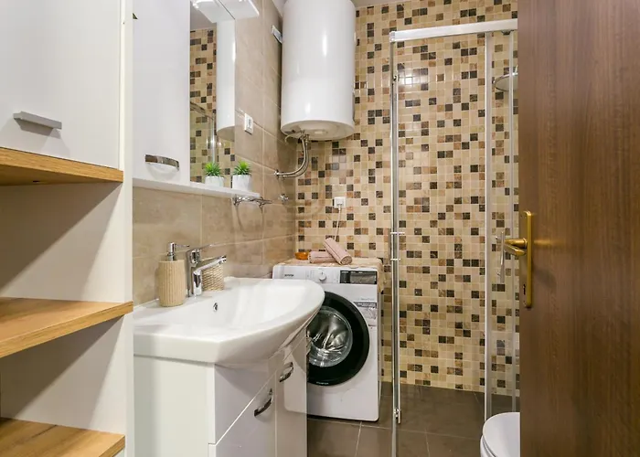 With Parking Space Solin, Split - 21310 Appartamento